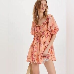Free People Marney Mini Dress. NWT.
Peach combo